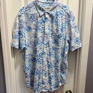 Men’s Tommy Bahama Men's Short-Sleeve Button-Up Shirt in Blue Leaf Print